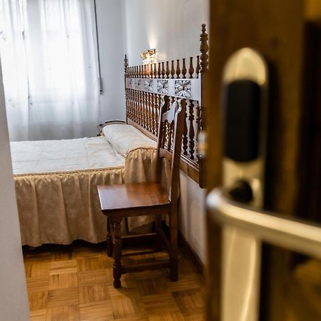 Hostal Санто-Доминго-де-Силос Экстерьер фото