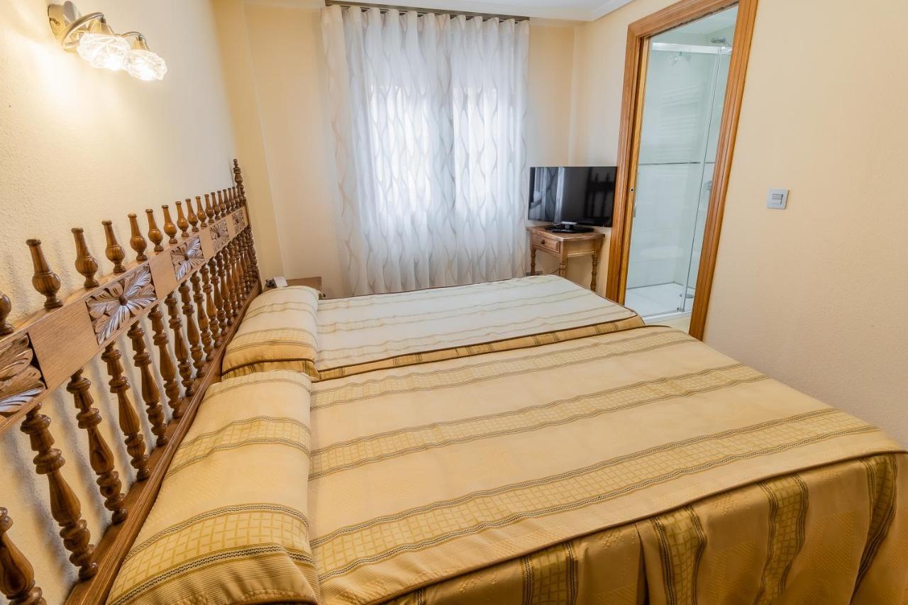 Hostal Санто-Доминго-де-Силос Экстерьер фото