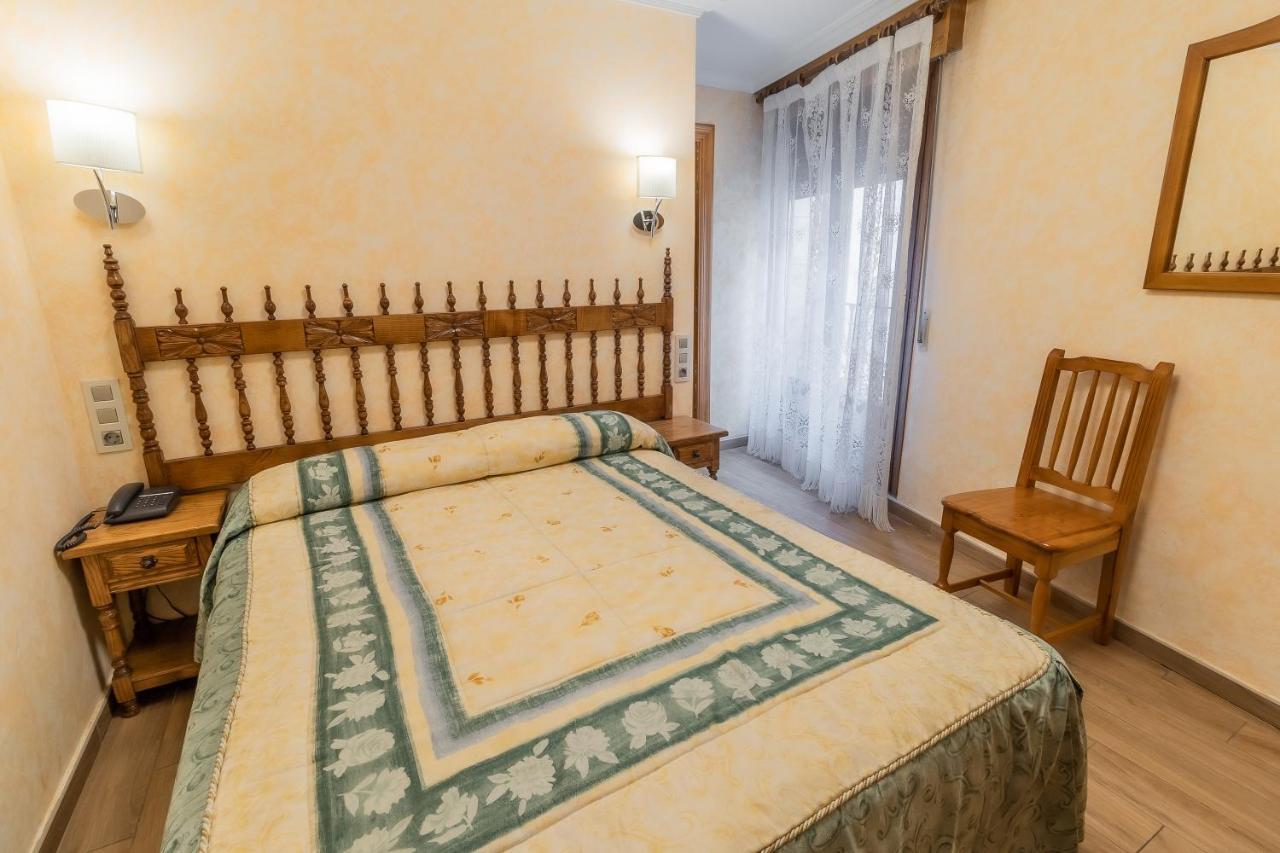 Hostal Санто-Доминго-де-Силос Экстерьер фото
